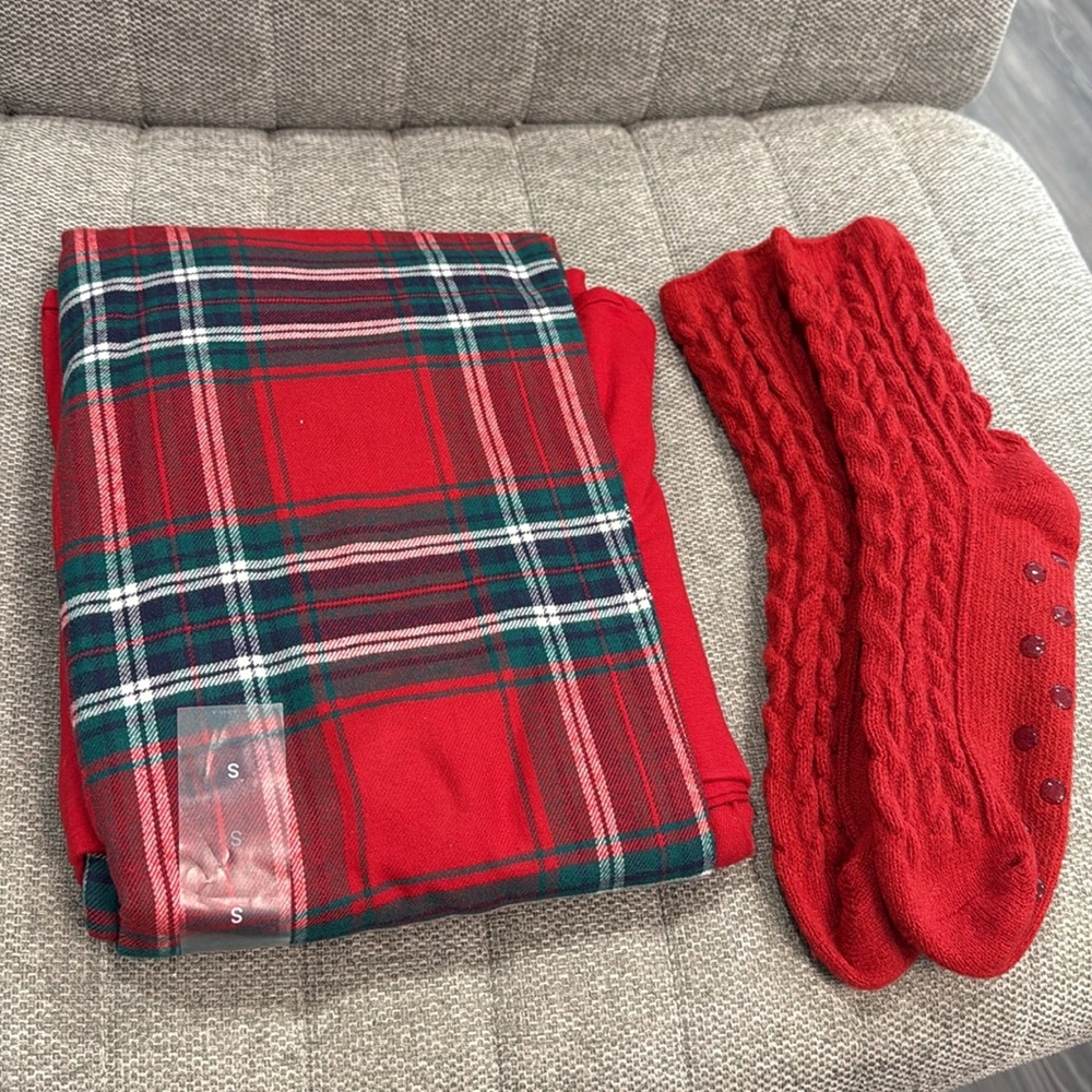 Pj set - Picture 2 of 3